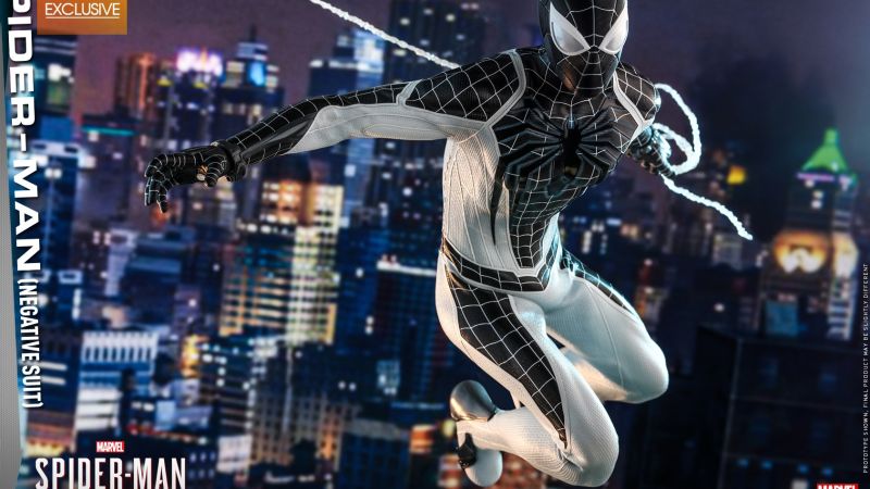 Hot Toys Negative Suit Spider Man 010