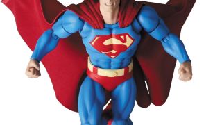 MAFEX Hush Superman Figure 007
