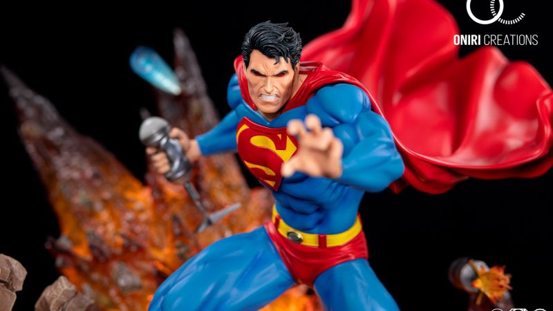 Superman For Tomorrow Statue 015