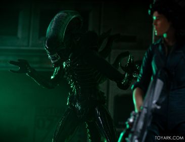 NECA Big Chap Alien Ultimate 052