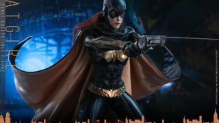 Hot Toys Arkham Knight Batgirl 002