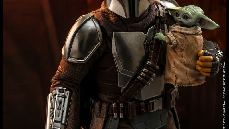 Hot Toys Mandalorian and The Child 002