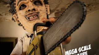 Mezco Mega Scale Leatherface 004