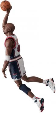Photos and Info for the MAFEX Michael Jordan – 1992 Dream