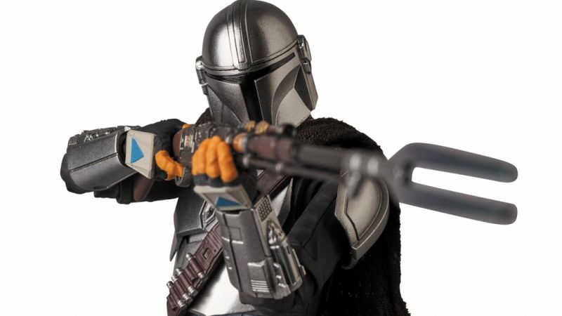 MAFEX Mandalorian Beskar Armor 009