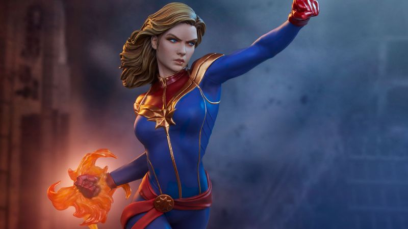 Sideshow Captain Marvel Statue 003