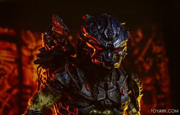 Armored Lost Predator Ultimate Figure 021