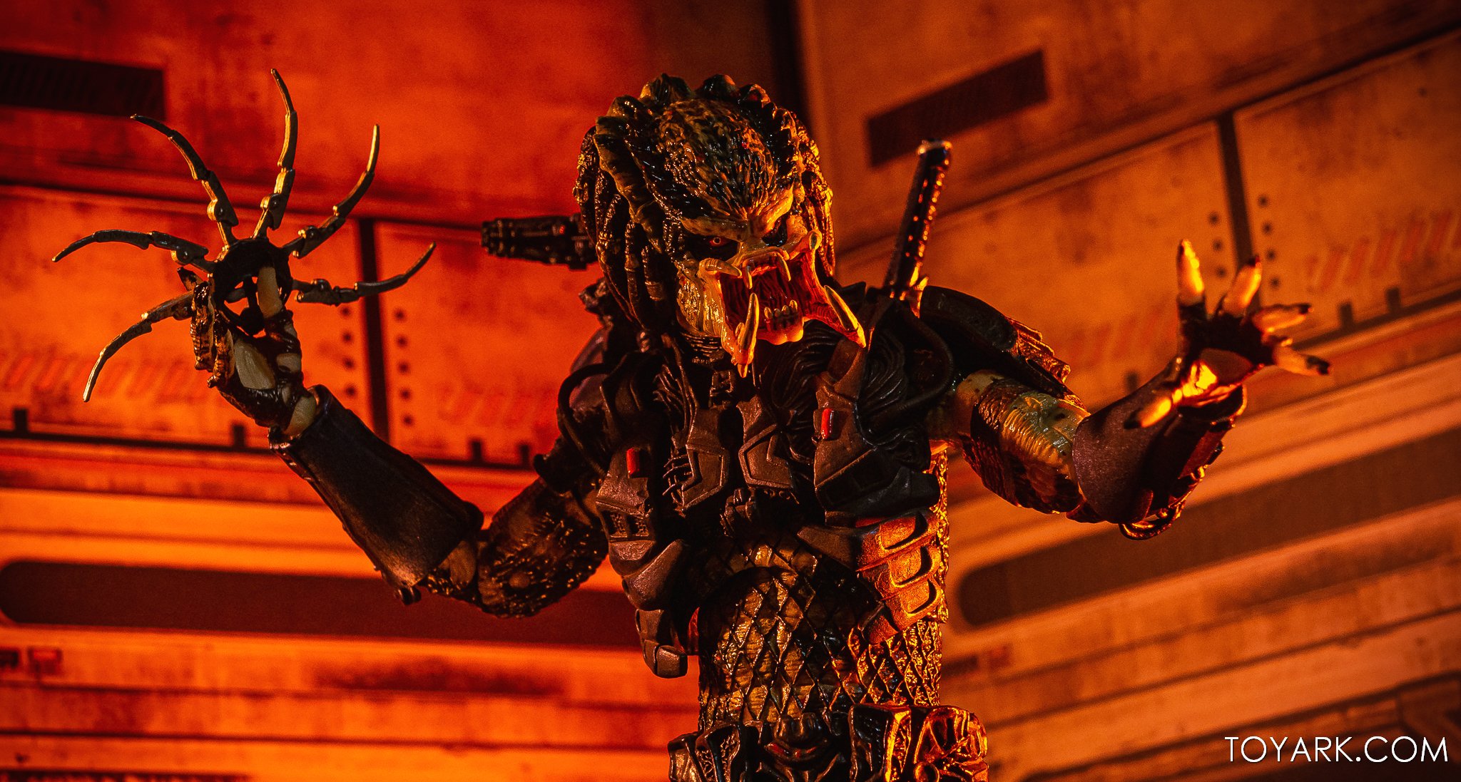 Predator 2 - Armored Lost Predator Ultimate 7-Inch Scale