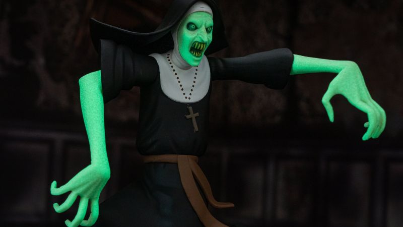 NECA Toony Terrors Glow Nun Variant 015