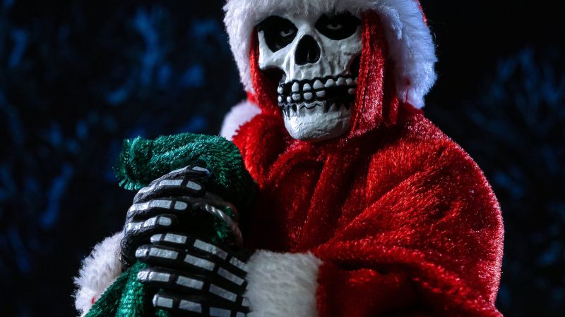 NECA Holiday Fiend Figure 015