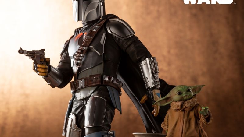 Koto Mandalorian and Grogu Statue 002