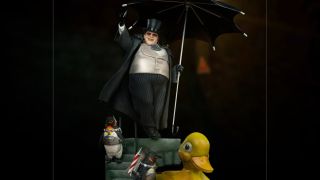 Iron Studios Penguin Statue 001