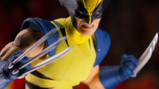 Mezco One12 Wolverine Deluxe 002