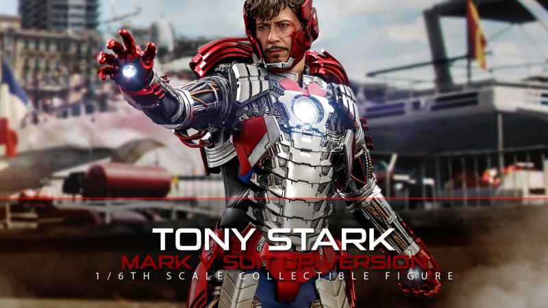 Hot Toys Suit Up Tony Stark 001