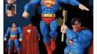 MAFEX TDKR Superman Preview