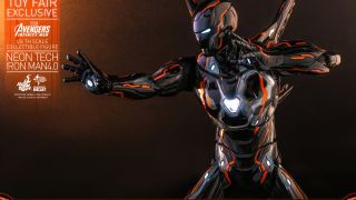 Hot Toys Neon Tech 4 Iron Man 017