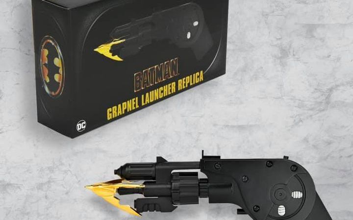 Batman 1989 movie grapnel launcher replica