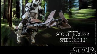 Hot Toys Scout Trooper and Speeder Bike 004