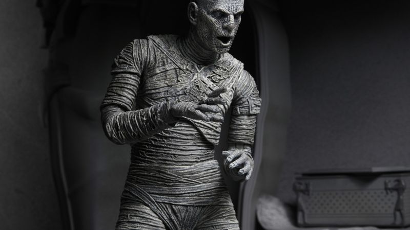 NECA Mummy BW Preview