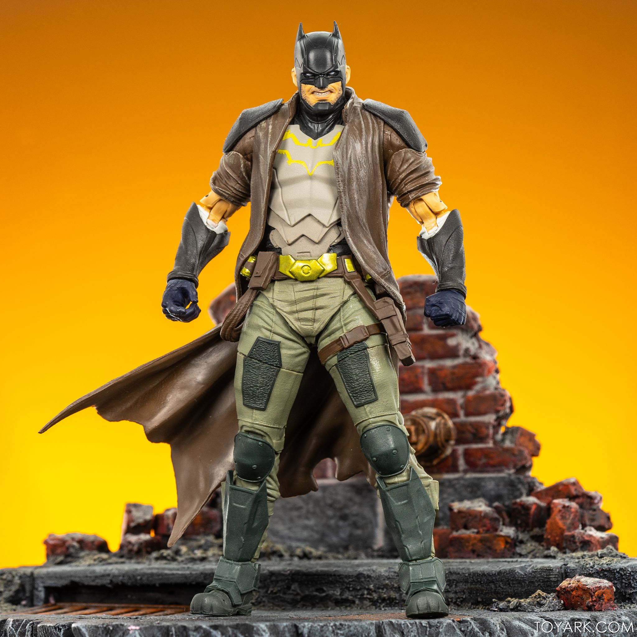 DCM Dark Detective Batman 001 DCM Dark Detective Batman 001