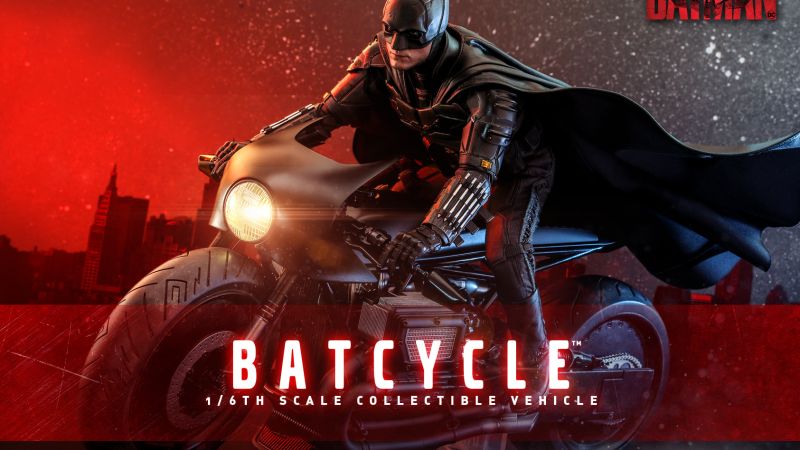 The Batman Batcycle Hot Toys 001