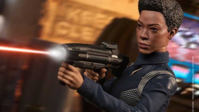 Star Trek: Discovery - Commander Michael Burnham Figure by
