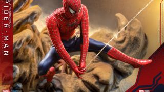 Hot Toys Friendly Neighborhood Spider Man 016
