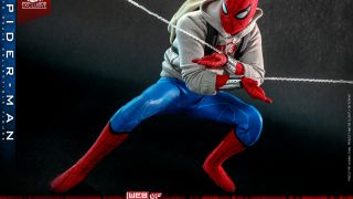 Hot Toys Web of Spider Man 013