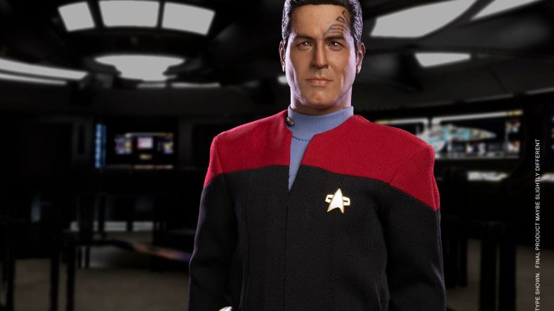 Star Trek Voyager Lt Commander Chakotay 008