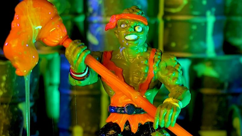 Trick or Treat Studsios Toxie 001