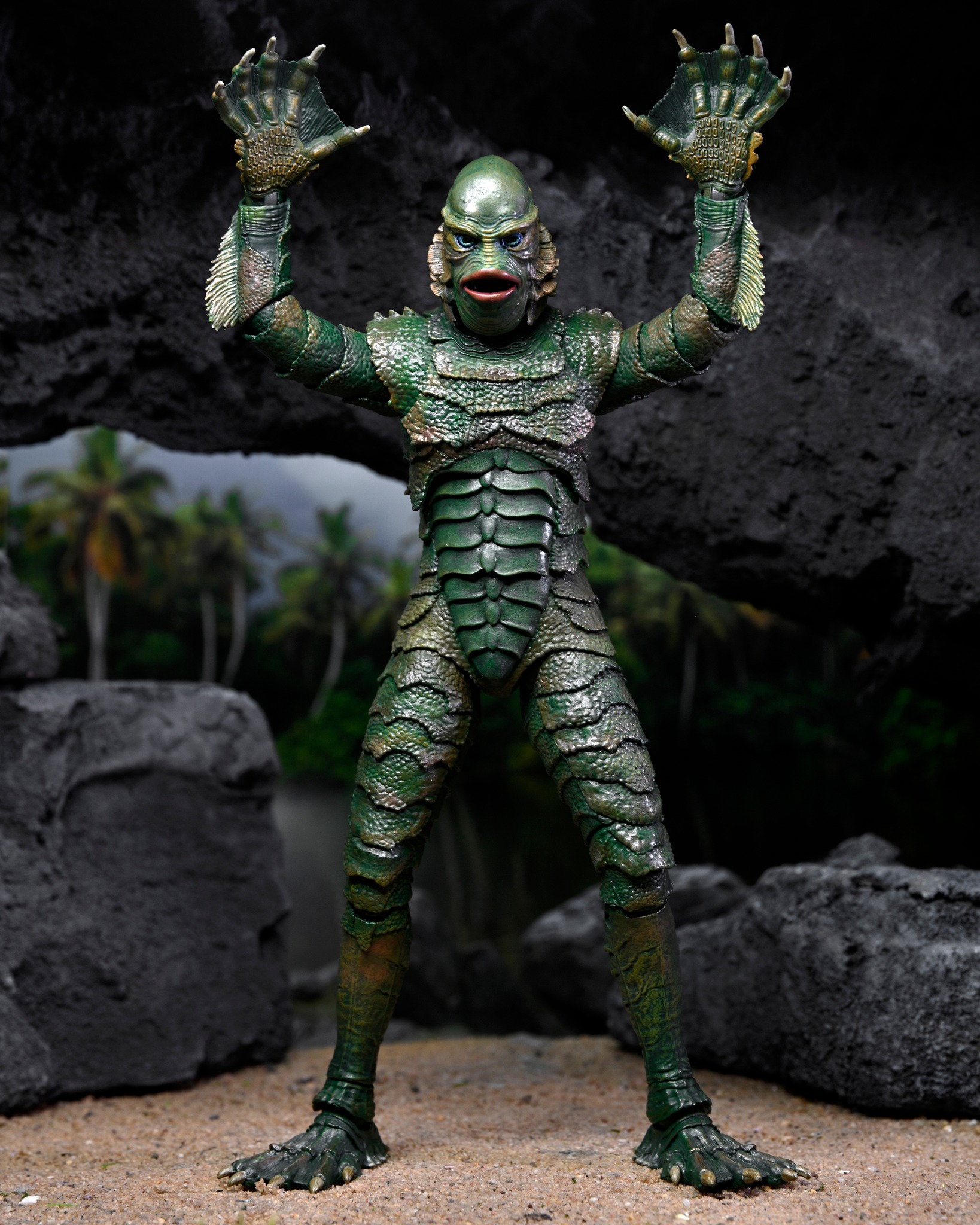 Monsters Black Lagoon フィギュア 人形 Amazon.com: NECA - Universal Monsters - Ultimate Creature