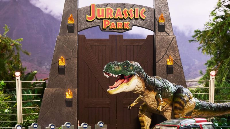 Mattel Creations Jurassic Gate 01