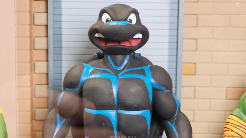 SDCC 23 Day 3 NECA Update 005