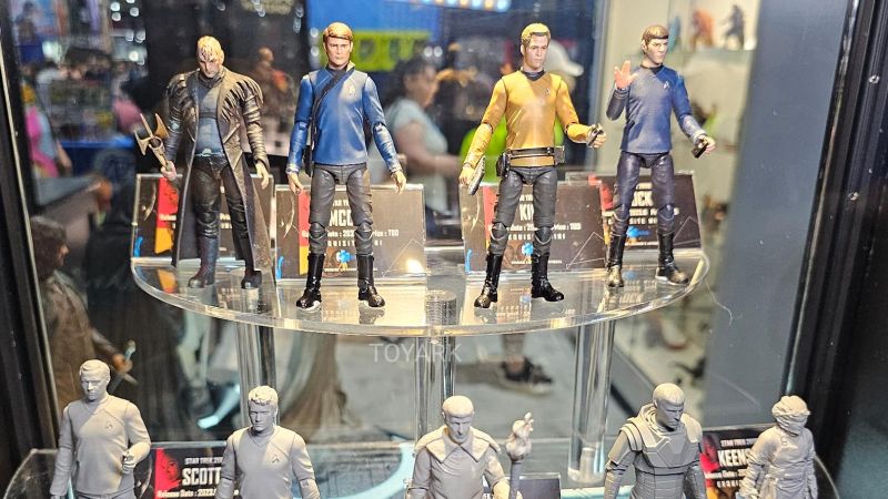 SDCC 23 Hiya Star Trek 001