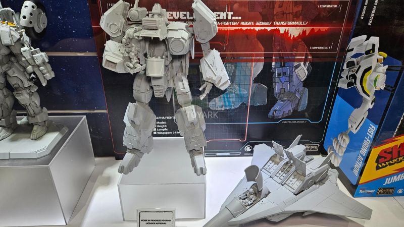SDCC 23 Toynami 030