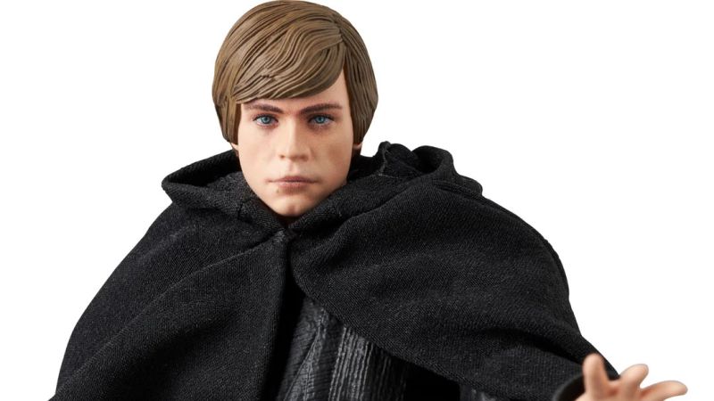 MAFEX Luke Skywalker Jedi Knight 011