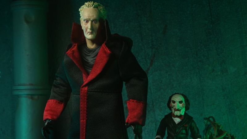 Saw - NECA Ultimate Jigsaw Killer in Black Robe Figure - The