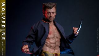 Hot Toys Wolverine Jacket Version 005