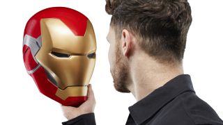 MARVEL LEGENDS SERIES IRON MAN PREMIUM ELECTRONIC HELMET 3
