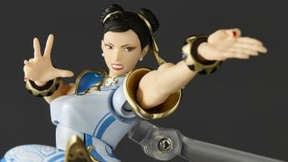 SF6 Amazing Yamaguchi Revoltech Chun Li 012