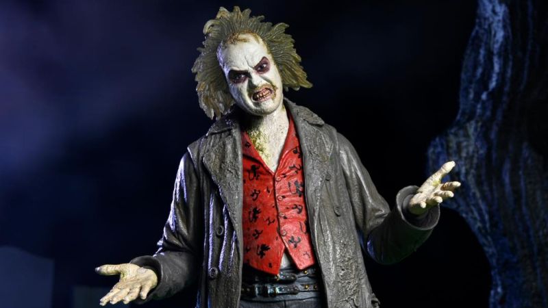 NECA Beetlejuice Tour Guide 002