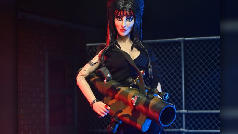 NECA Commando Elvira 008