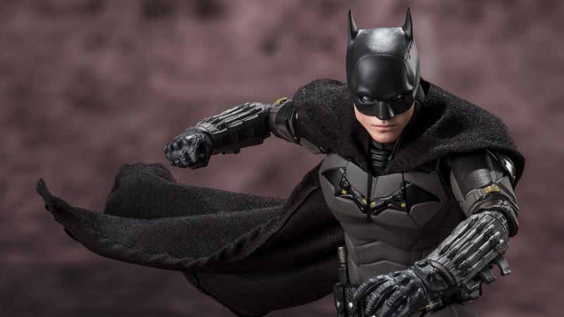 SH Figuarts Store EX The Batman 002