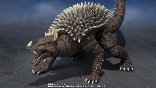SH MonsterArt 1972 Anguirus 002