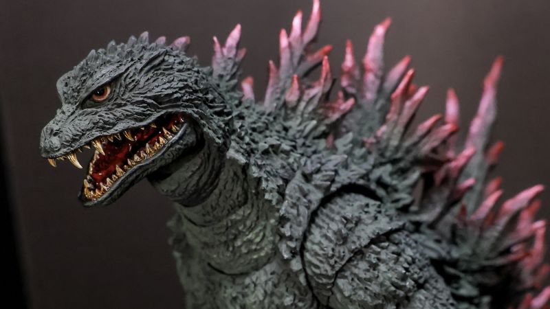 SH MonsterArts Godzilla 2000 Preview 001