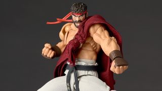 Revoltech SF6 Ryu 004
