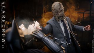 Scarecrow 2.0 Hot Toys 002