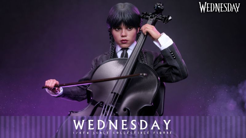 Hot Toys Wednesday Addams Figure 001