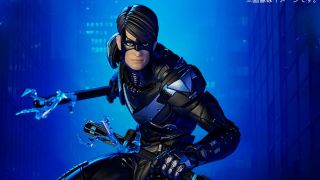 Revoltech Nightwing 010