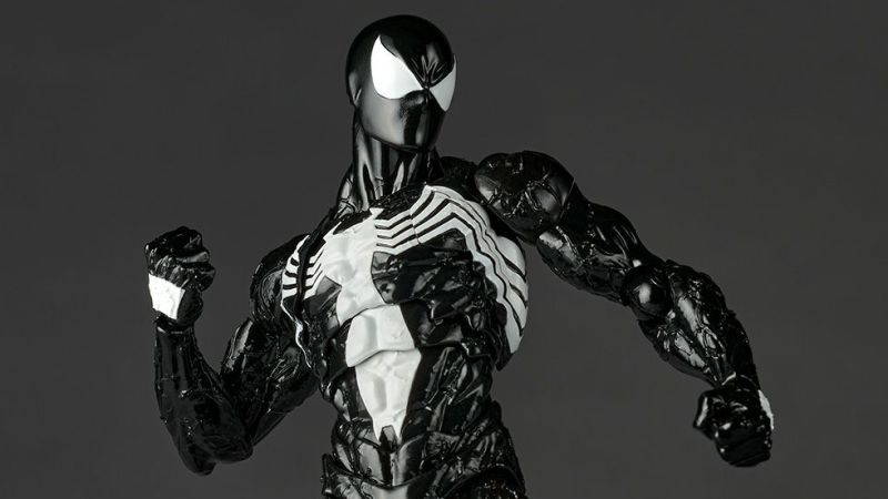 Revoltech Symbiote Suit Spider Man 003